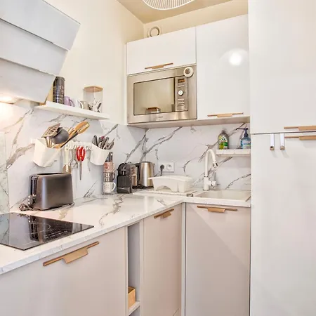 Classe 2 Etoiles A - Proche Et Centre-ville Apartament