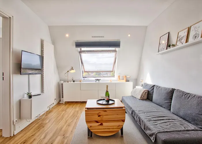 Classe 2 Etoiles A - Proche Et Centre-ville شقة كابورغ